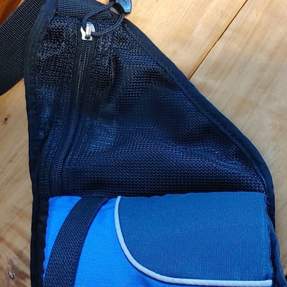 NIKE Hiking Belt Bag/Fanny Pack with Insulated Water Bottle Pouch - Picture 5 of 10